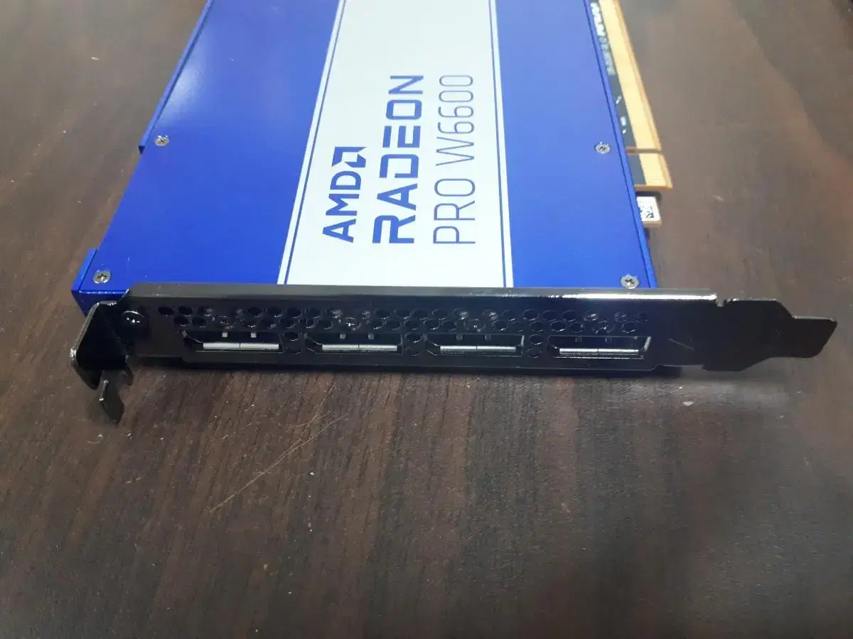 (중고)그래픽카드 AMD RADEON PRO W6600 8GB